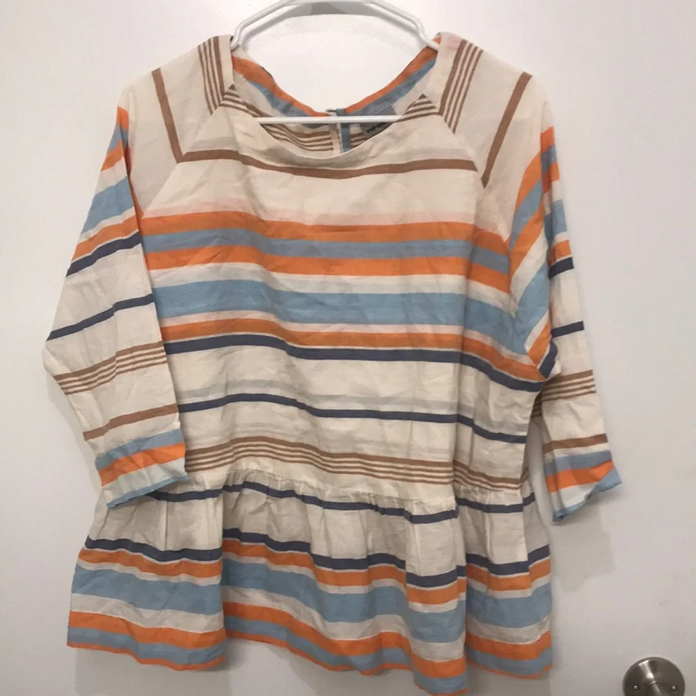 NWOT Anthropologie The Odells Shirring Peplum Blouse (M) - Picture 3 of 6